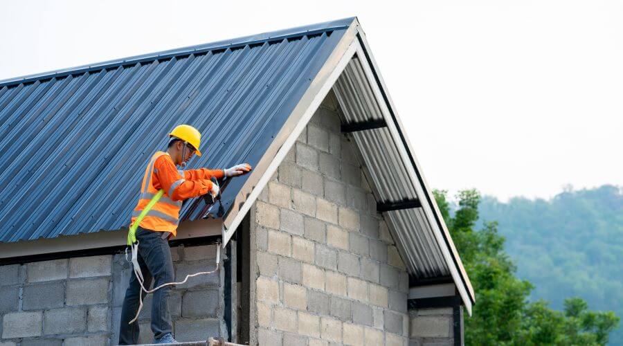 Professional gutter cleaning in Brice, OH